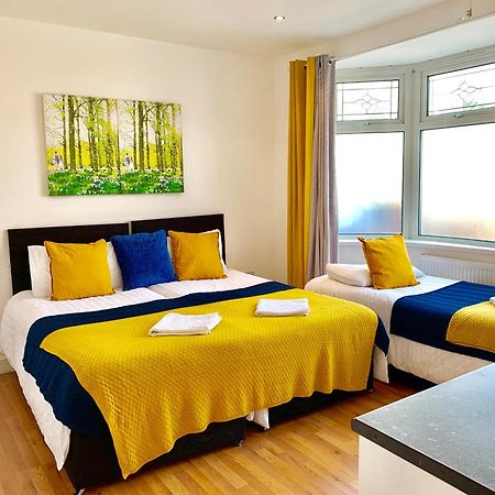 London Studio Apartments, Private Bathrooms And Parking Ilford Exteriör bild