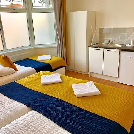 London Studio Apartments, Private Bathrooms And Parking Ilford Exteriör bild