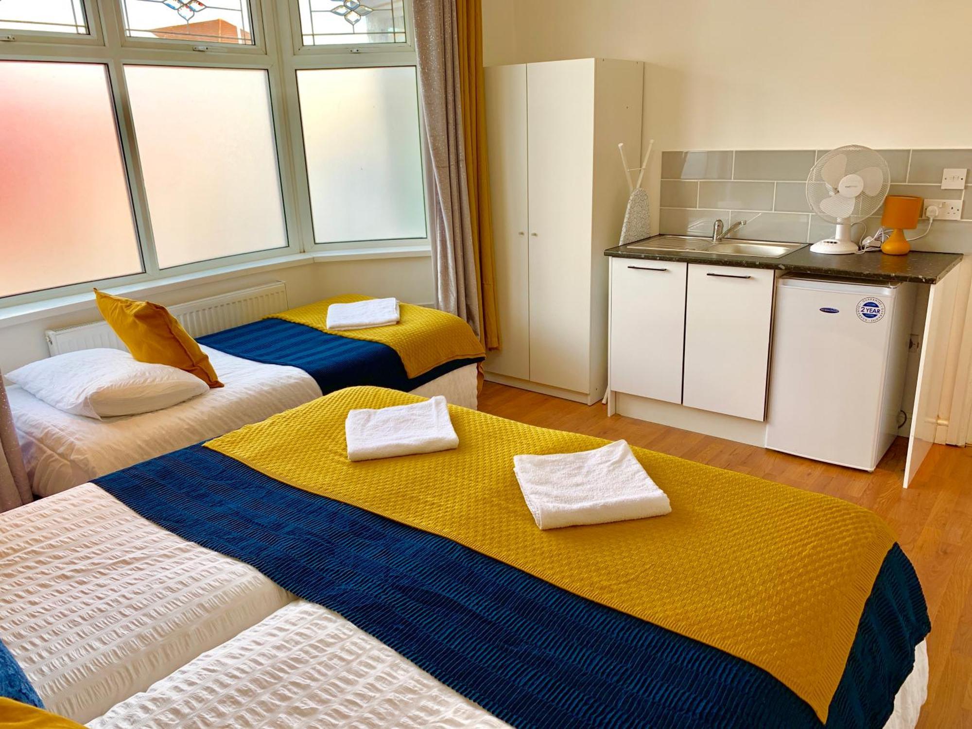 London Studio Apartments, Private Bathrooms And Parking Ilford Exteriör bild