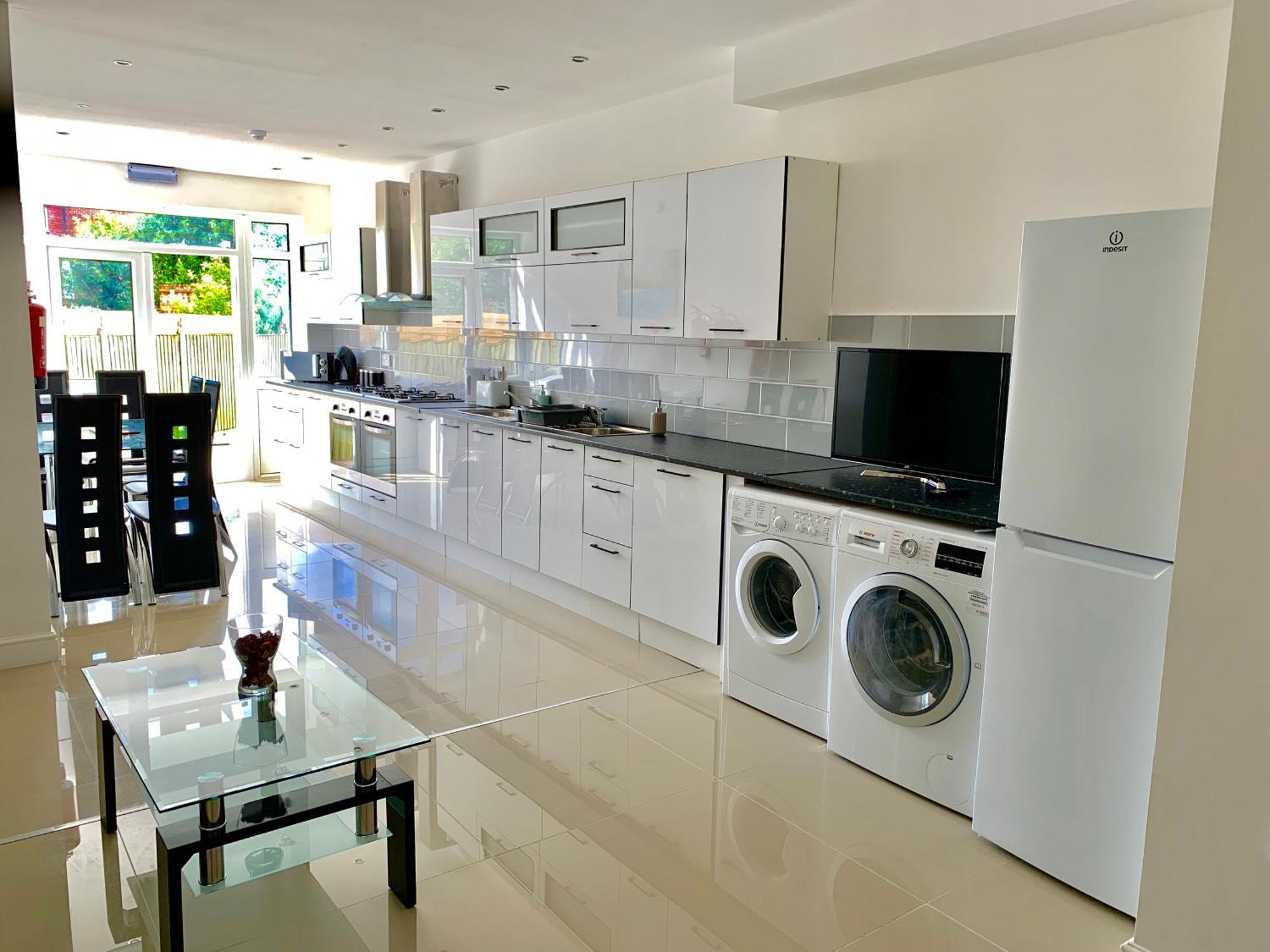 London Studio Apartments, Private Bathrooms And Parking Ilford Exteriör bild