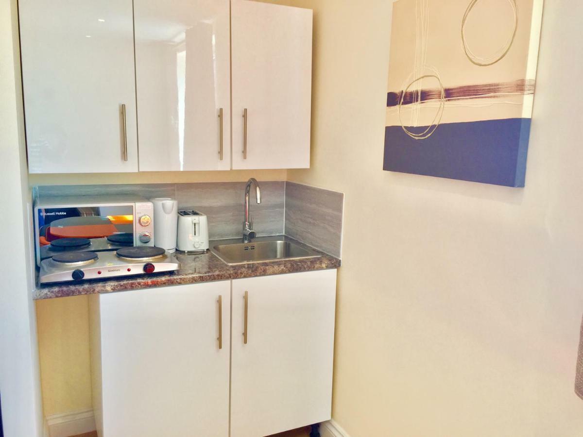 London Studio Apartments, Private Bathrooms And Parking Ilford Exteriör bild