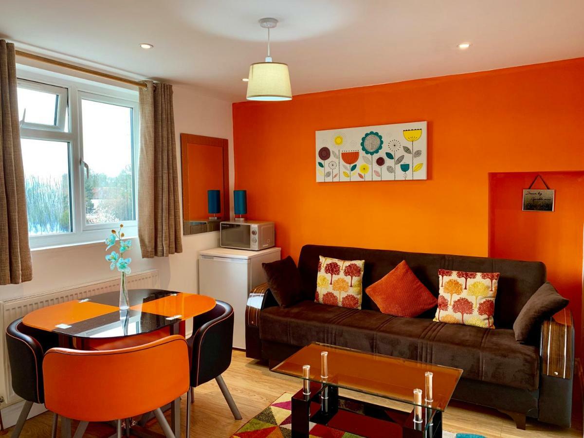 London Studio Apartments, Private Bathrooms And Parking Ilford Exteriör bild