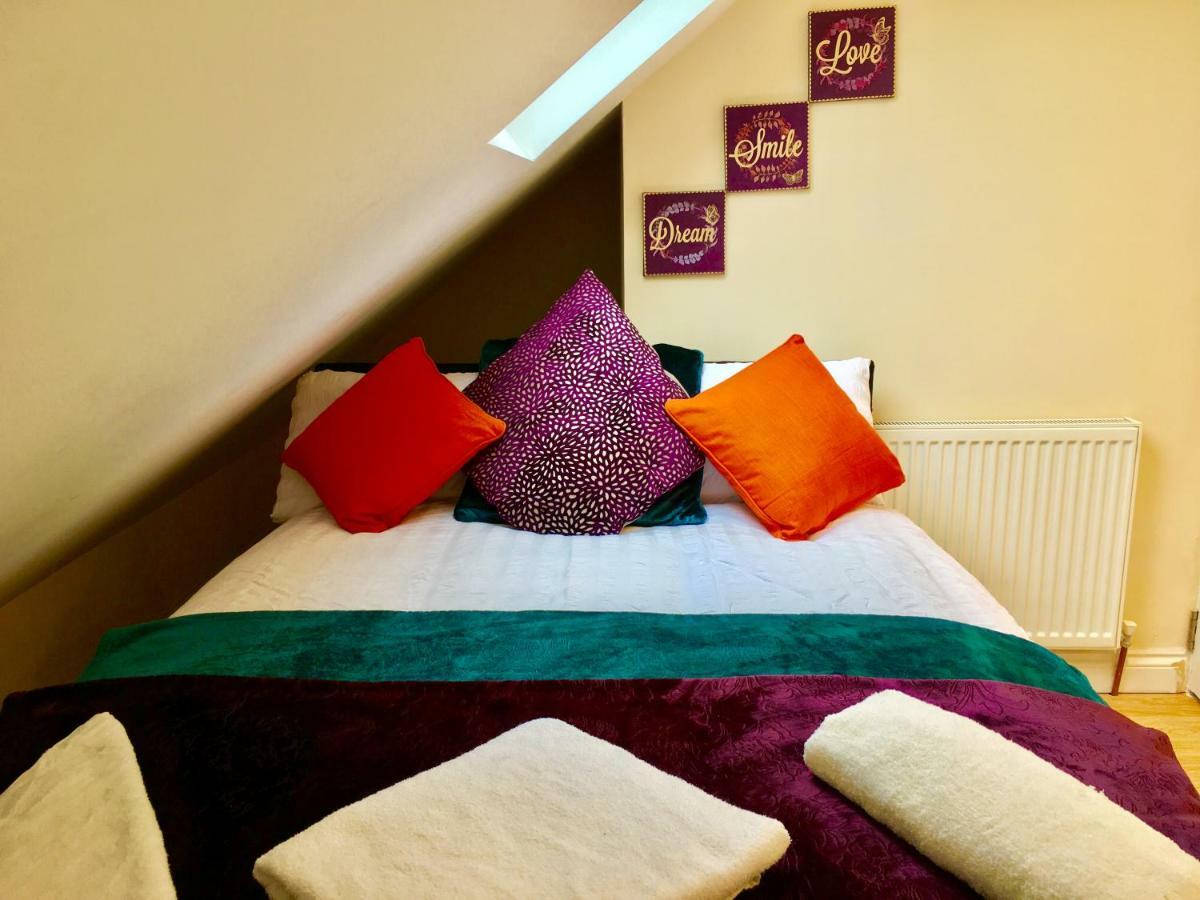 London Studio Apartments, Private Bathrooms And Parking Ilford Exteriör bild