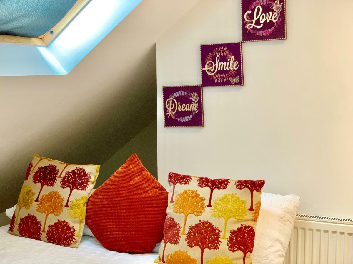 London Studio Apartments, Private Bathrooms And Parking Ilford Exteriör bild