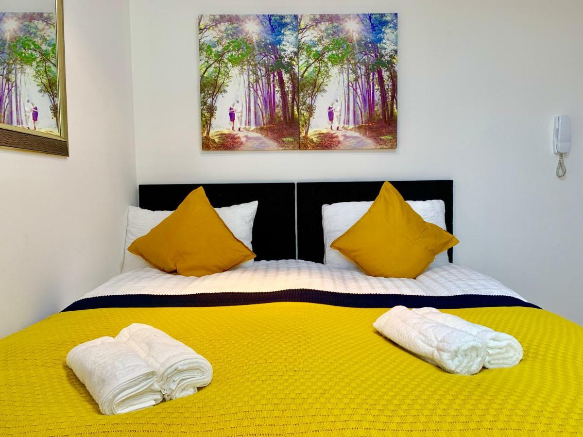London Studio Apartments, Private Bathrooms And Parking Ilford Exteriör bild