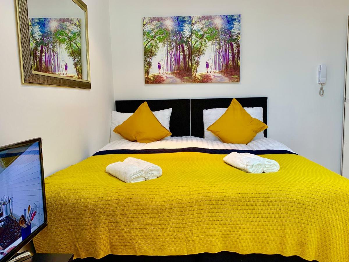 London Studio Apartments, Private Bathrooms And Parking Ilford Exteriör bild