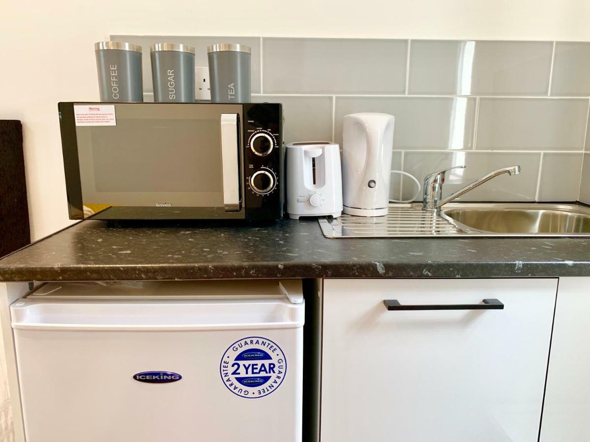 London Studio Apartments, Private Bathrooms And Parking Ilford Exteriör bild