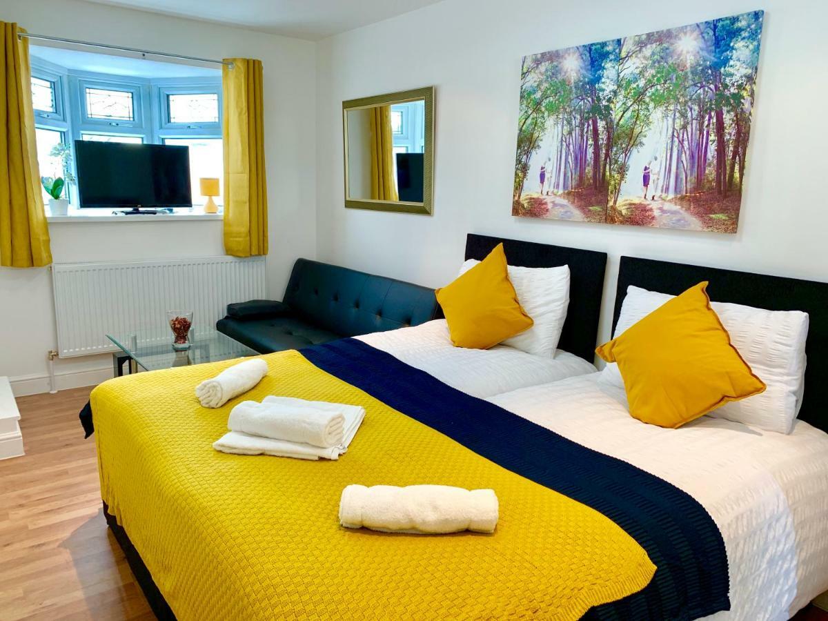 London Studio Apartments, Private Bathrooms And Parking Ilford Exteriör bild