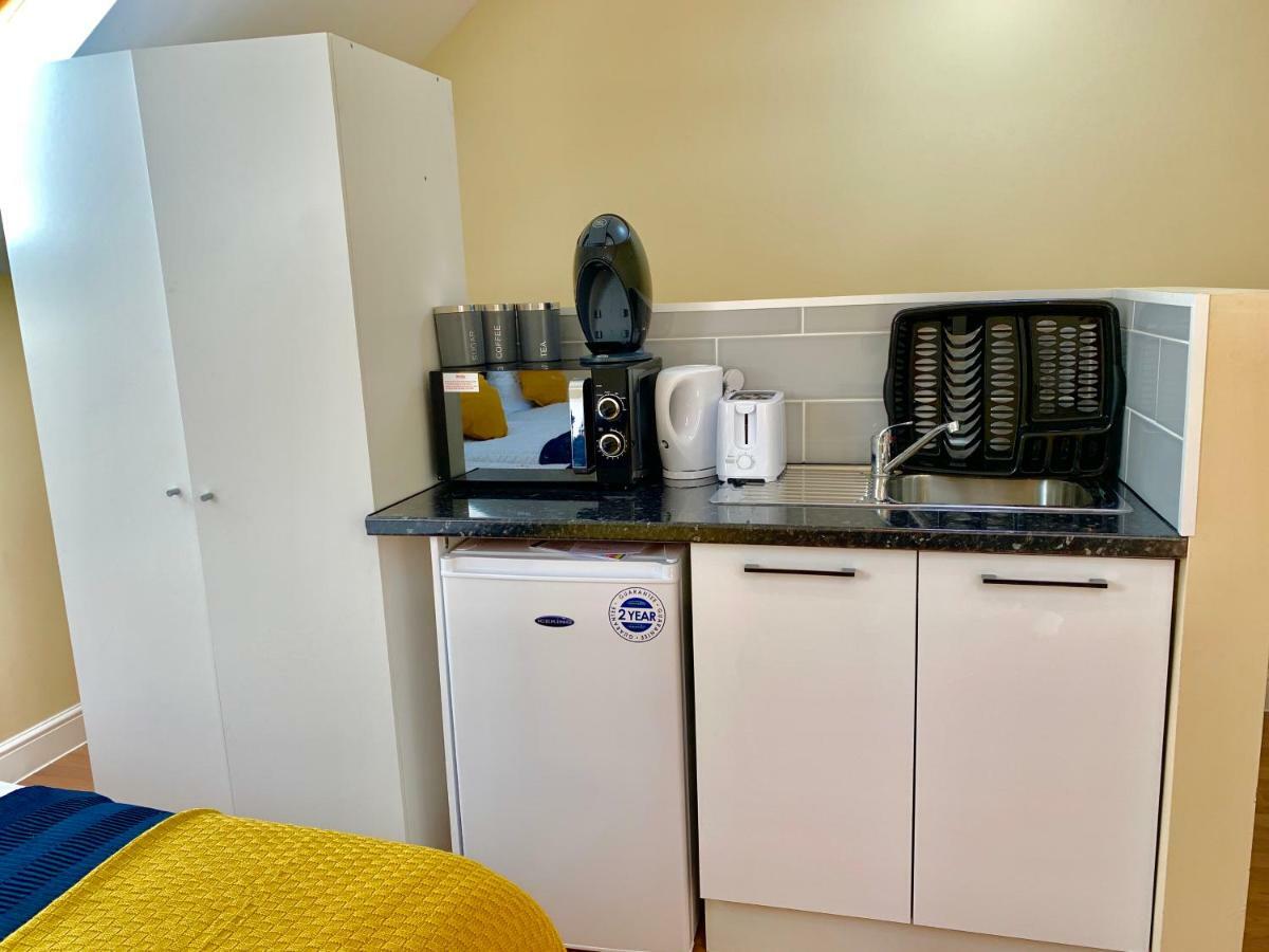 London Studio Apartments, Private Bathrooms And Parking Ilford Exteriör bild