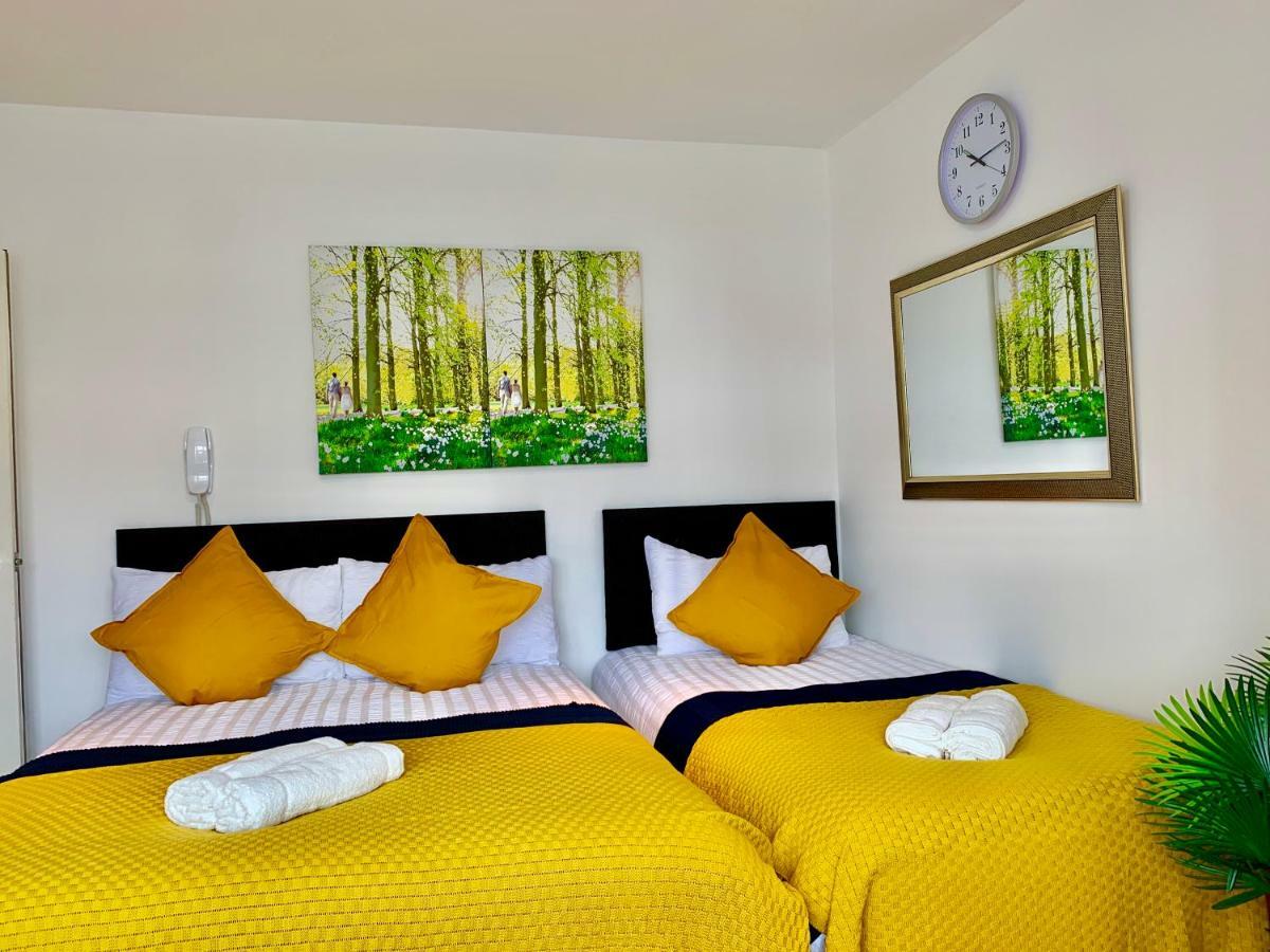 London Studio Apartments, Private Bathrooms And Parking Ilford Exteriör bild