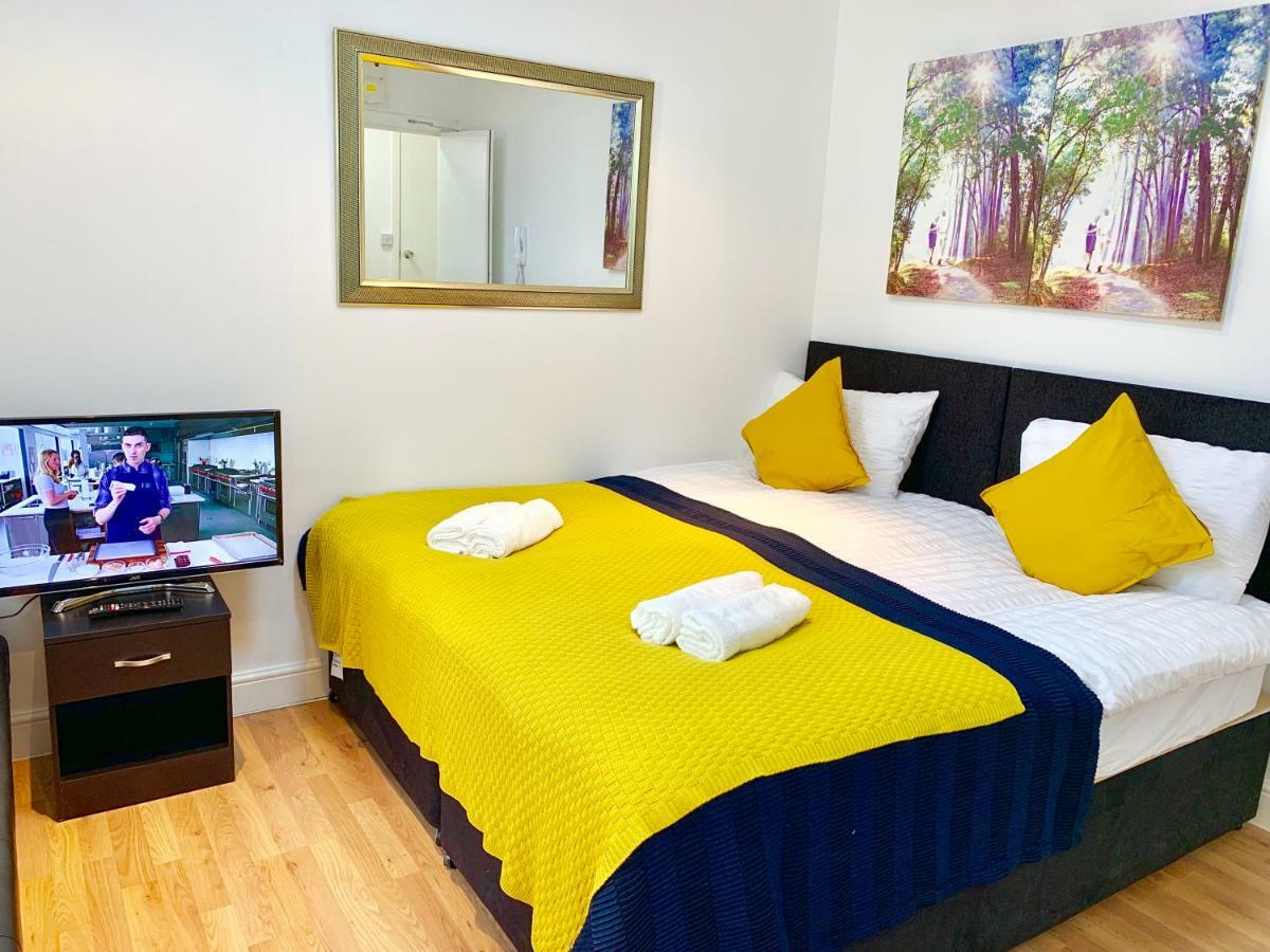 London Studio Apartments, Private Bathrooms And Parking Ilford Exteriör bild