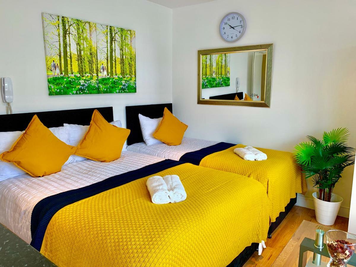 London Studio Apartments, Private Bathrooms And Parking Ilford Exteriör bild