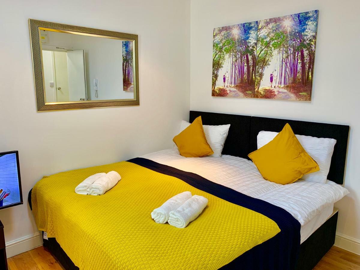 London Studio Apartments, Private Bathrooms And Parking Ilford Exteriör bild