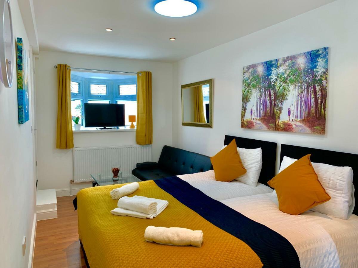 London Studio Apartments, Private Bathrooms And Parking Ilford Exteriör bild