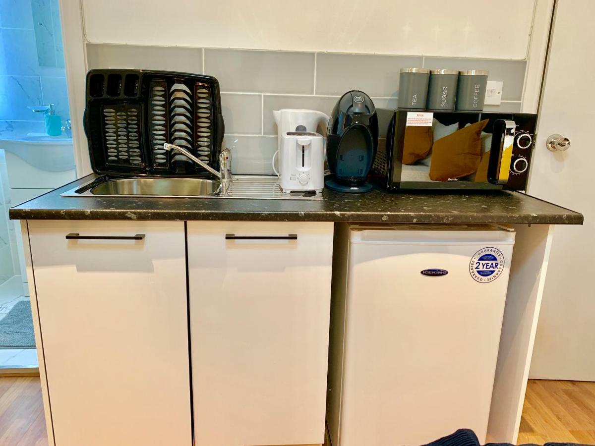 London Studio Apartments, Private Bathrooms And Parking Ilford Exteriör bild